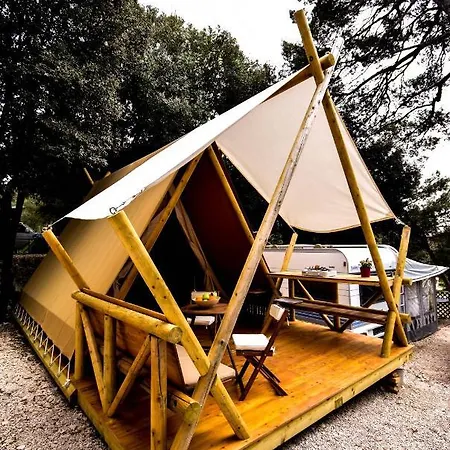 Glamping Tent Jugo * 罗维尼