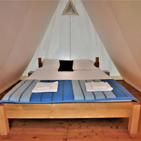 Glamping Tent Jugo אוהל מפואר